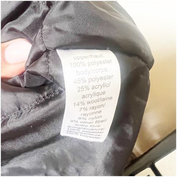 Maurice’s Red Buffalo Plaid Flannel Puffer Zip Up Vest Size XL Outdoors Hunting - Picture 9 of 10